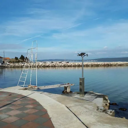 Insula * Dobropoljana