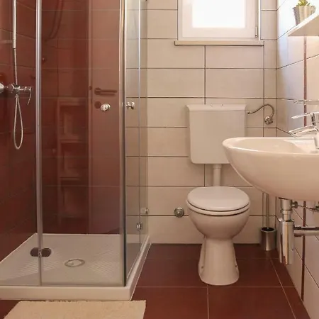 Insula Apartment *